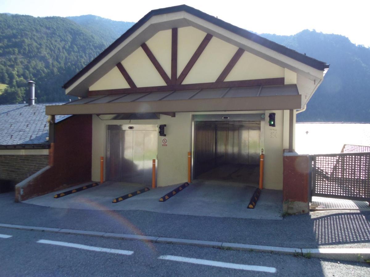 Comfortable With Mountain View In 40 M² + Storage Arinsal
